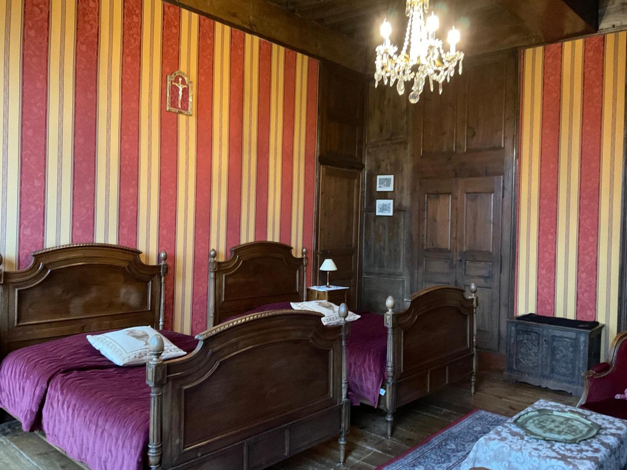 Le Logis D'Equilly Bed & Breakfast Bagian luar foto